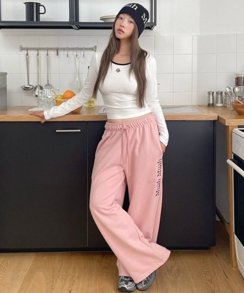 パンツ A'GEM/9 × .kom 「muah muah/ムーアムーア」 LOGO STITCH WIDE