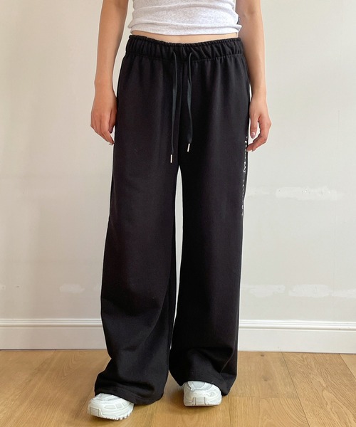 パンツ A'GEM/9 × .kom 「muah muah/ムーアムーア」 LOGO STITCH WIDE