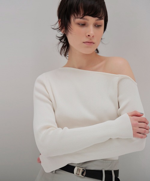 ニット セーター asymmetric off-shoulder pull(アシンメトリーオフショルダープルオーバー) レディース