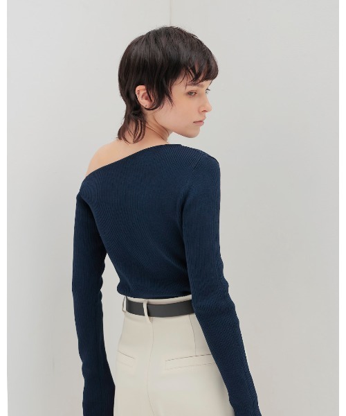 DRESSLAVE（ドレスレイブ） ニット セーター asymmetric off-shoulder