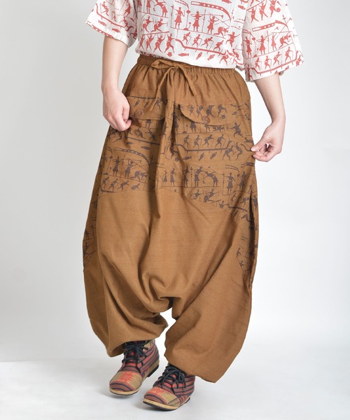 marai（マーライ） パンツ 壁画風イラストサルエルパンツ レディース