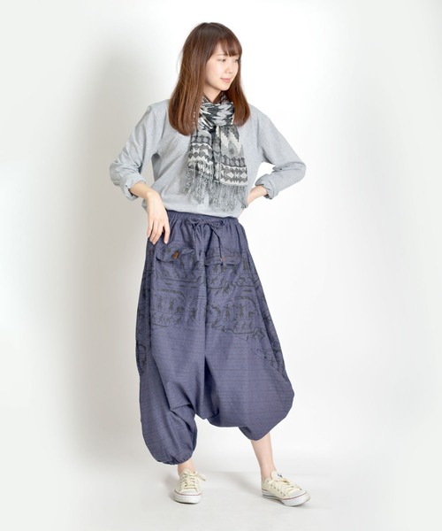 marai（マーライ） パンツ 壁画風イラストサルエルパンツ レディース