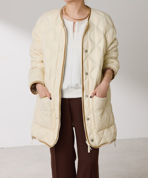 極美品　TAION別注コラボ　リバーシブルダウンコート　ホワイト×ベージュ TAION（タイオン） ダウンコート ダウンジャケット 「TAIONコラボ