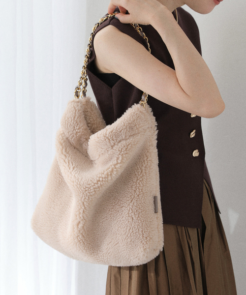(美品)大人気、ヴィオラドーロ、ファー付、ハンドバッグ、巾着型、人気色、ベージュ 0328130749_67e62095e6f62.jpg
