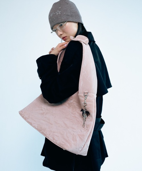 Carmelo トートバッグ Heart Handle Shoulder Bag (pink/black