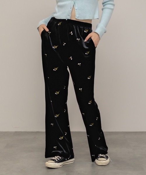 HEILIS（ヘイリス） パンツ ベロア刺繍パンツ / ベロア 花柄 刺繍