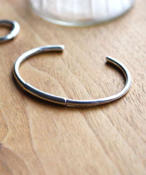 PHILIPPE AUDIBERT（フィリップ オーディベール） バングル フリー