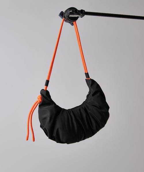SML ショルダーバッグ 「SML」code croissant shoulder S メンズ