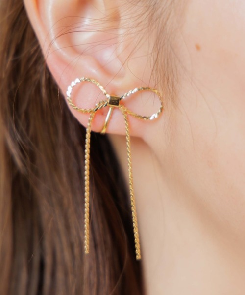 イヤリング スウィングリボンイヤリング レディース : 52796190  