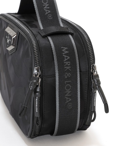 MARK&LONA（マークアンドロナ） ポーチ Premium Gauge 2-way Poach