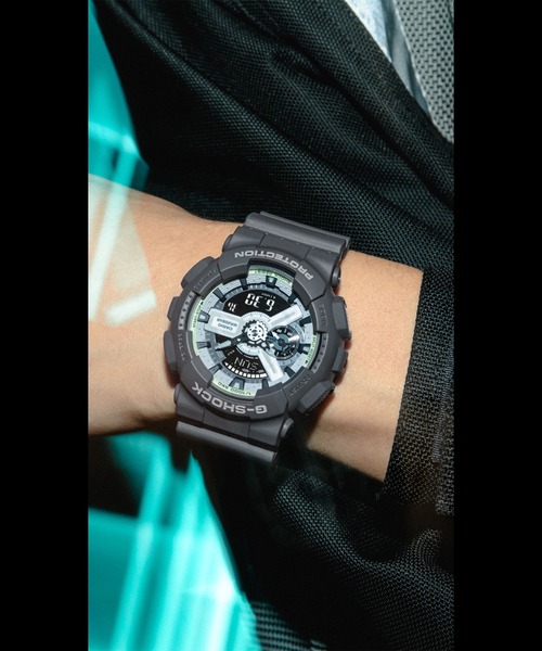 K*C様 G-SHOCK デジタル腕時計 グレー　値下げ可能 G-SHOCK 「G-SHOCK」 デジタル腕時計 FREE グレー×ホワイト メンズ