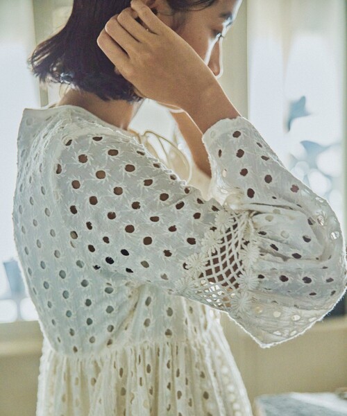 「Freada」 長袖ワンピース フリ- オフホワイト レディース_画像9