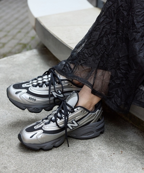 「New Balance」 ローカットスニーカー 24cm シルバー レディース
