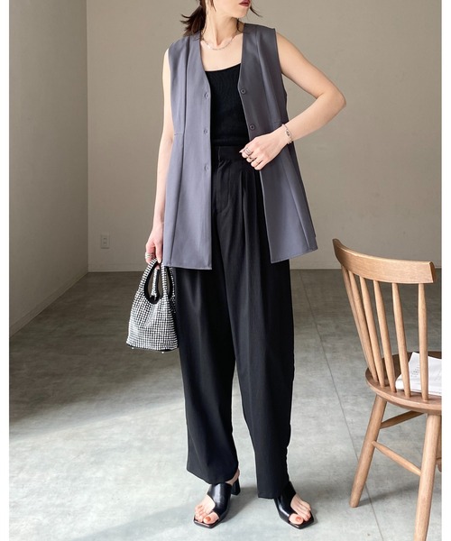 anana タグ付き　 Vネック ギャザー ペプラム ノースリーブ ジレ She's Closet ベスト ジレ ノースリーブVネックタックフレア