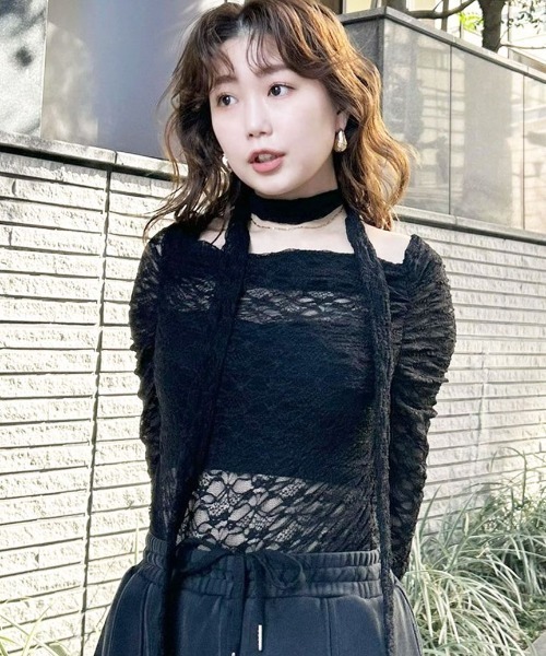 LILY BROWN ドレープオフショルレーストップス LILY BROWN ドレープオフショルレーストップス レディース