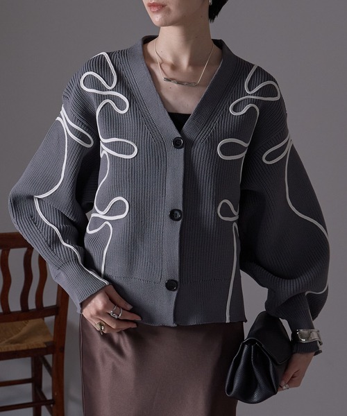 each alchemist カーディガン ラインリボン刺繍Vネックカーディガン