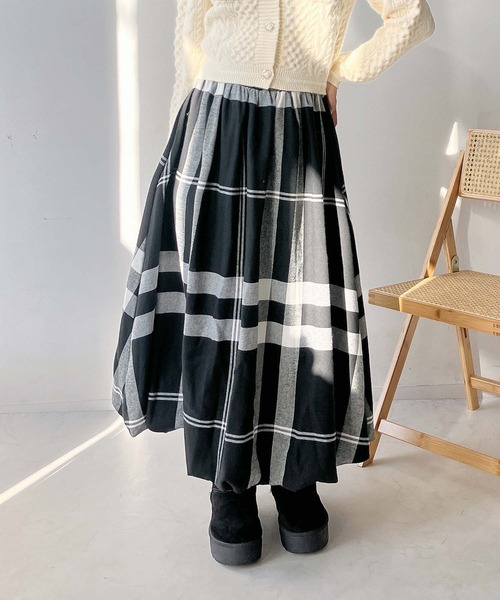 コムデギャルソンコムデギャルソン チェック柄バルーンスカート 黒 グレー コムデギャルソンコムデギャルソン チェック柄バルーンスカート 黒