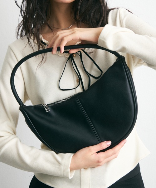 【美品】トリーバーチ　かごバッグ　三日月　ハーフムーン　レザー　ロゴ金具　肩掛け 美品】トリーバーチ かごバッグ 三日月 ハーフムーン レザー ロゴ金具