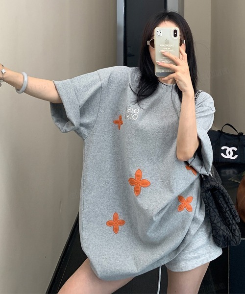 tシャツ 半袖 韓国ファッション OISISフェイクレザーフラワーパッチデザイン半袖Tシャツ レディース メンズ