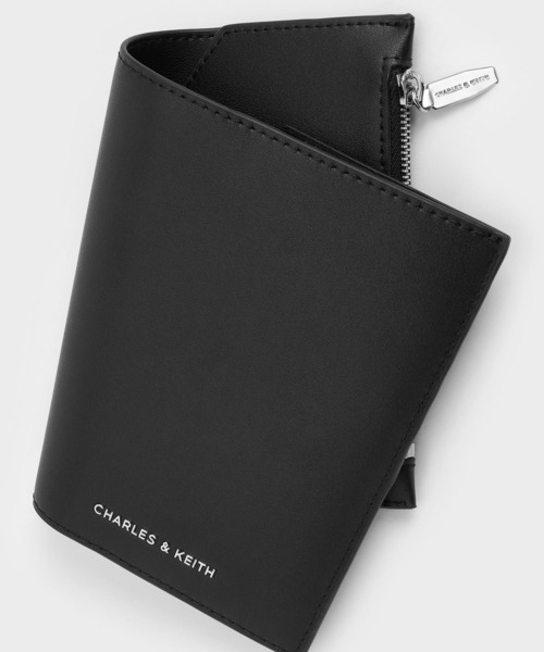 CHARLES & KEITH◆Noelle ノエル パスポートホルダー◆送料込 CHARLES & KEITH Noelle ノエル パスポートホルダー （Ivory
