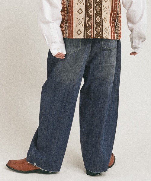 「MUHET」 加工デニムパンツ LARGE チャコール メンズ