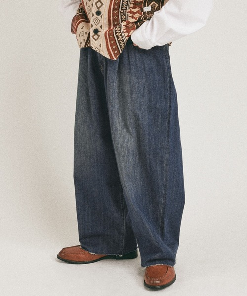 「MUHET」 加工デニムパンツ LARGE チャコール メンズ