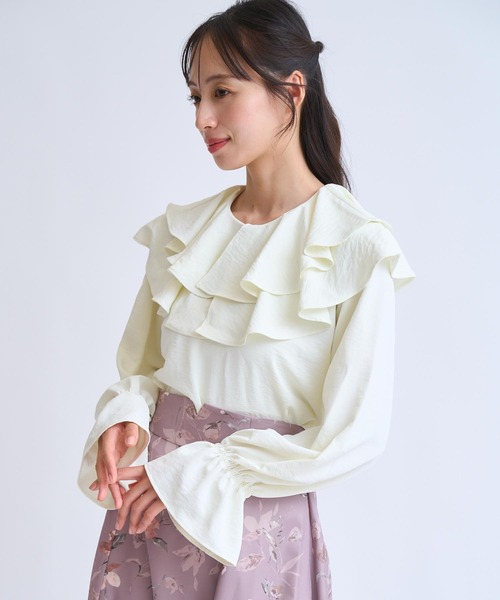 美品！Noela フリルブラウスノエラ NOELA（ノエラ） ブラウス シャツ ラッフルフリルブラウス レディース