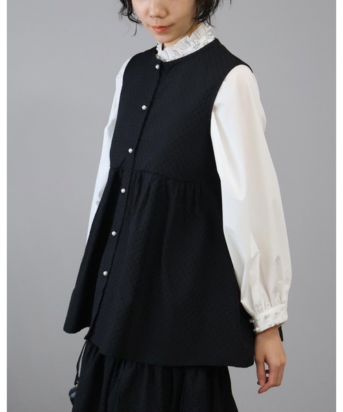 Doumoi ベスト ジレ ドット柄 ペプラム パールボタン 前開き ベスト
