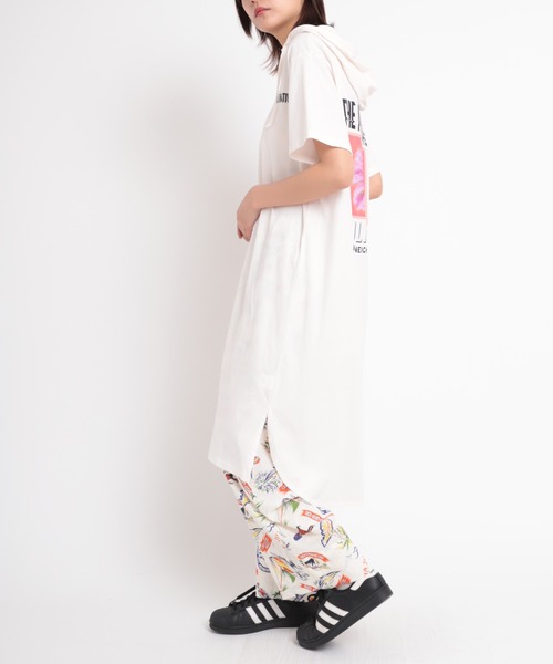 RNA（アールエヌエー） tシャツ 半袖 M1691 フラワープリントフーディ