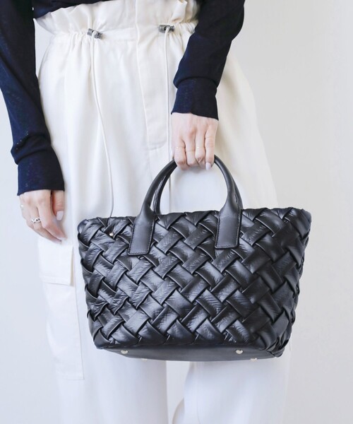 キャリッジモチーフ ショルダーバッグ CHARLES ＆ KEITH ショルダーバッグ バッグ ロックモチーフ ジオ