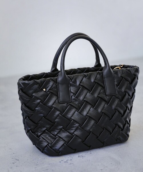 キャリッジモチーフ ショルダーバッグ CHARLES ＆ KEITH ショルダーバッグ バッグ ロックモチーフ ジオ