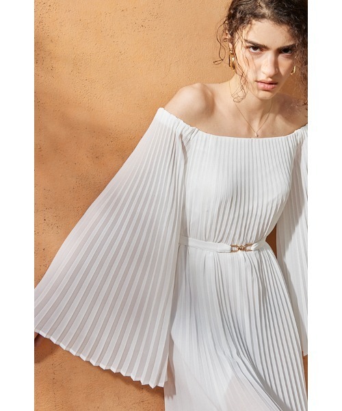Estella.K ワンピース Ester Pleated Dress オフショルアコーディオン