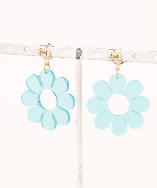 日本未入荷 Girlscrew Blue Blossom フラワーピアス/3色 日本未入荷 Girlscrew Blue Blossom フラワーピアス/3色