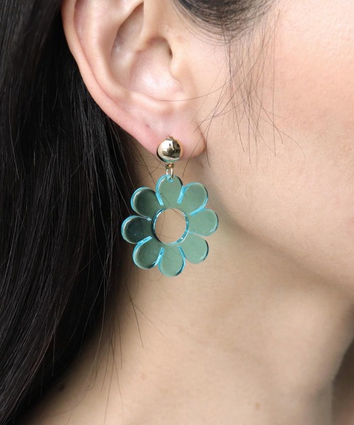 日本未入荷 Girlscrew Blue Blossom フラワーピアス/3色 日本未入荷 Girlscrew Blue Blossom フラワーピアス/3色