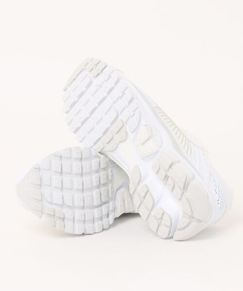 NIKE（ナイキ） スニーカー W ZOOM VOMERO 5 SE ウィメンズ ズーム
