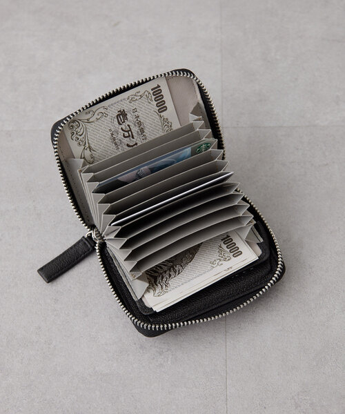 【新品未使用】ear PAPILLONNER イアパピヨネ 財布 PEZ 黒 ear PAPILLONNER 財布 「PEZ(ペッツ)× ear」コラボ/本革
