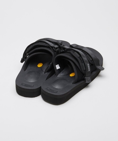 【関税込み】Suicoke ブルー＆ブラック MOTO-Cab サンダル Suicokeのブルー＆ブラック MOTO-Cab サンダルがセール中
