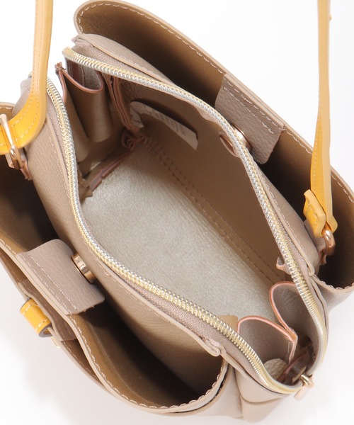 ikka（イッカ） ショルダーバッグ バッグ 「雑誌InRed4月号掲載」三層