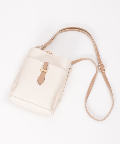 ikka（イッカ） ショルダーバッグ バッグ 「雑誌InRed4月号掲載」三層