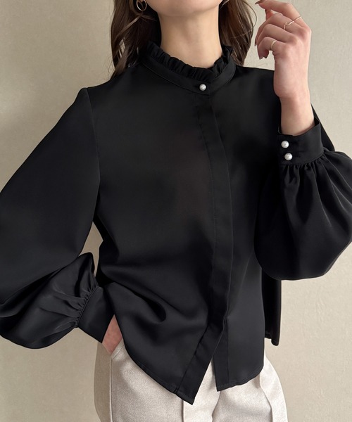 JUNOAH（ジュノア） ブラウス シャツ パール釦フリルスタンドカラー