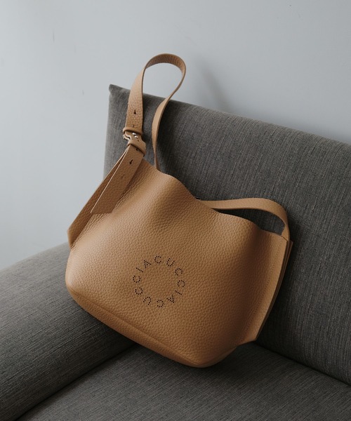 美品イアクッチショルダーバッグ☆ IACUCCI（イアクッチ） ショルダーバッグ バッグ ラーナ SD ALCE