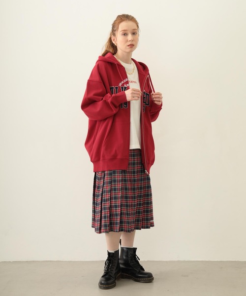 MILKFED.（ミルクフェド） パーカー COLLEGE PATCH ZIP UP HOODIE