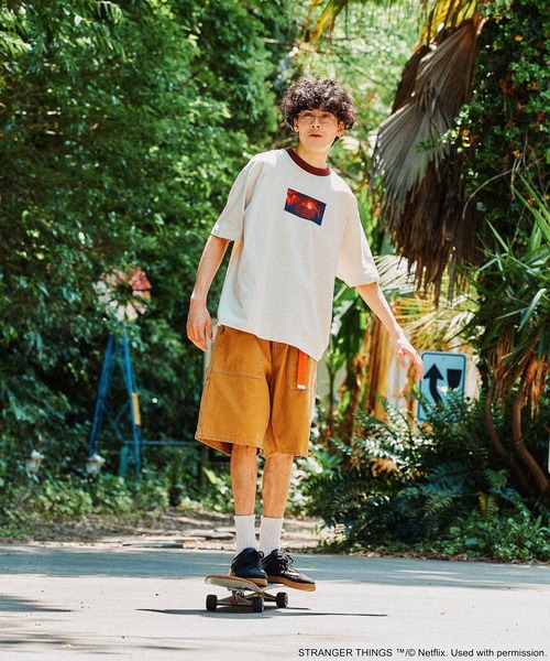 niko and…（ニコアンド） tシャツ 「STRANGER THINGS」コラボ プリント
