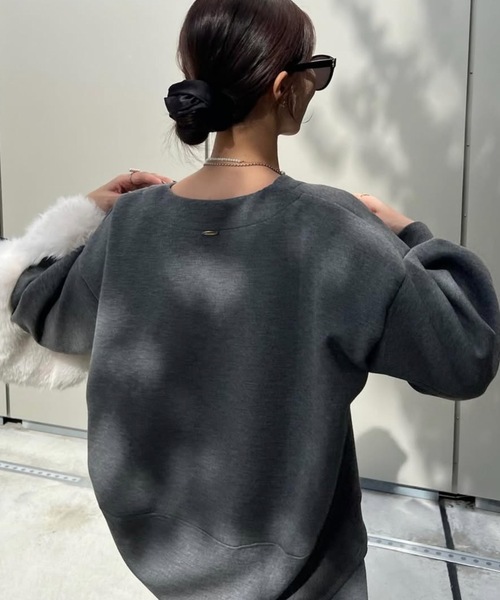 Emma Taylor（エマテイラー） tシャツ 「ネックが選べる」ダンボール