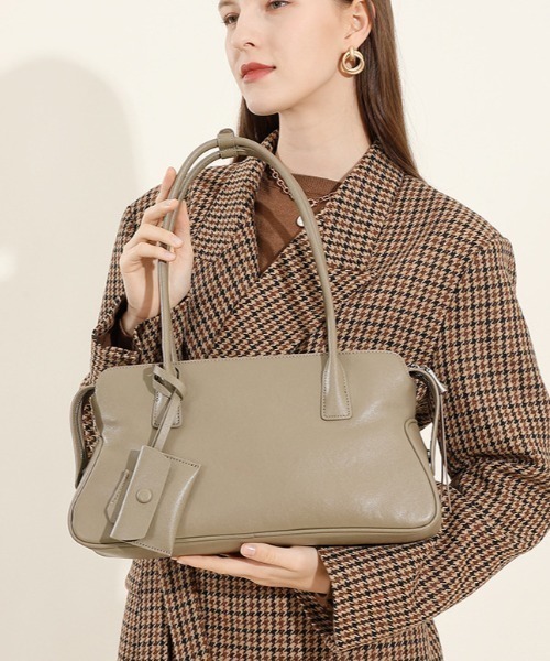 ショルダーバッグ バッグ 「 NiiNa / ニーナ 」高品質牛革横長