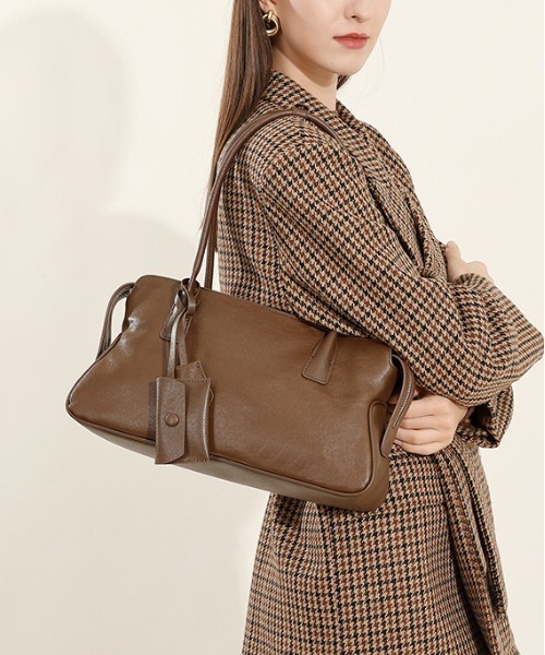 しっとり 高品質 牛革 本革 レザー 巾着 クラッチ ショルダー 14 ショルダーバッグ バッグ 「 NiiNa / ニーナ 」高品質牛革横長