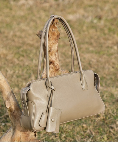 ショルダーバッグ バッグ 「 NiiNa / ニーナ 」高品質牛革横長