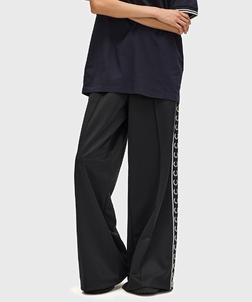 FRED PERRYパンツ FRED PERRY パンツ Taped Track Pants／フレッドペリートラック