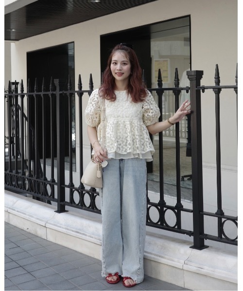 JUMELLE（ジュメロ） tシャツ フラワー刺繍ペプラムトップス