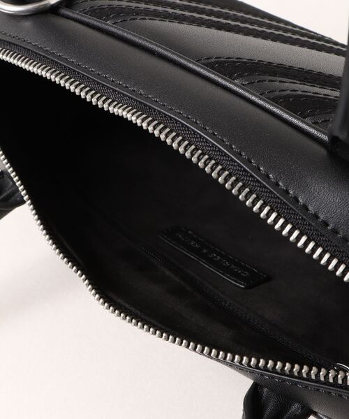CHARLES ＆ KEITH（チャールズ&キース） ショルダーバッグ バッグ Zeya